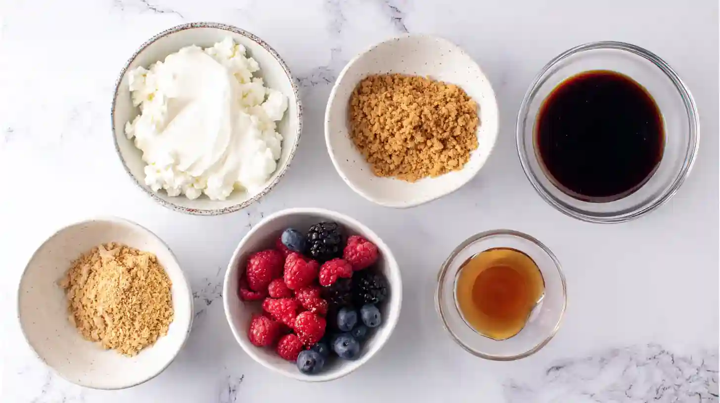 cheesecake-jars-ingredients-flatlay Ingredients for high protein cheesecake jars