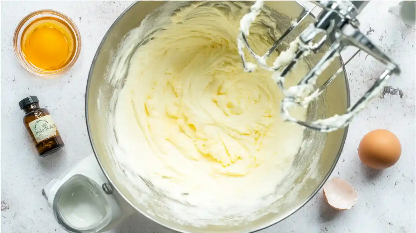 cream-butter-sugar-brownie-bread Creaming butter and sugar for brownie bread base