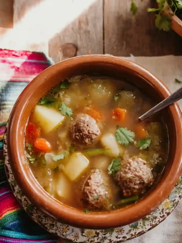 Traditional Caldo de Albóndigas Recipe