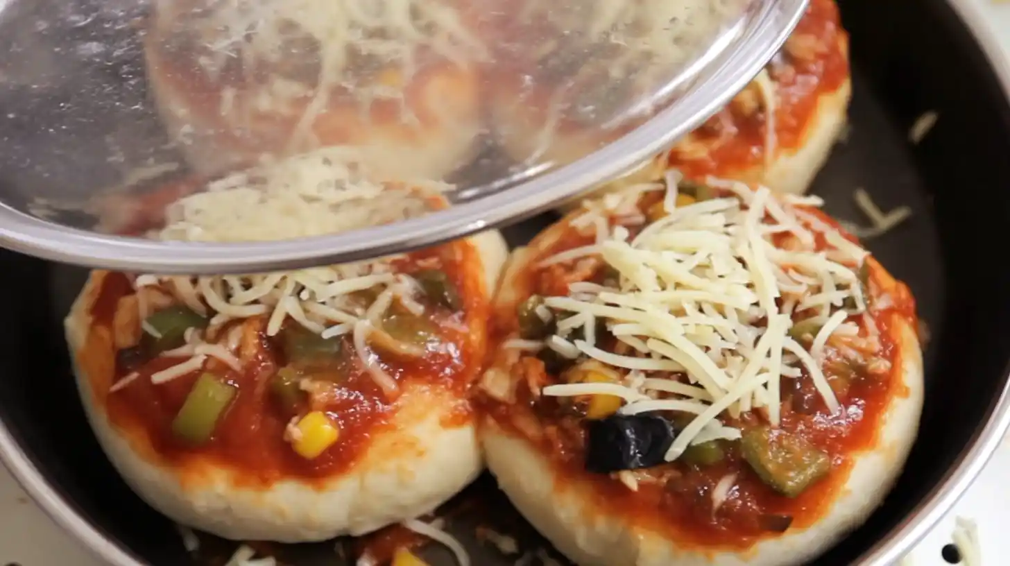 Bun pizza without oven melting under lid in pan – best method for microwave snacks for kids and quick dinner recipes