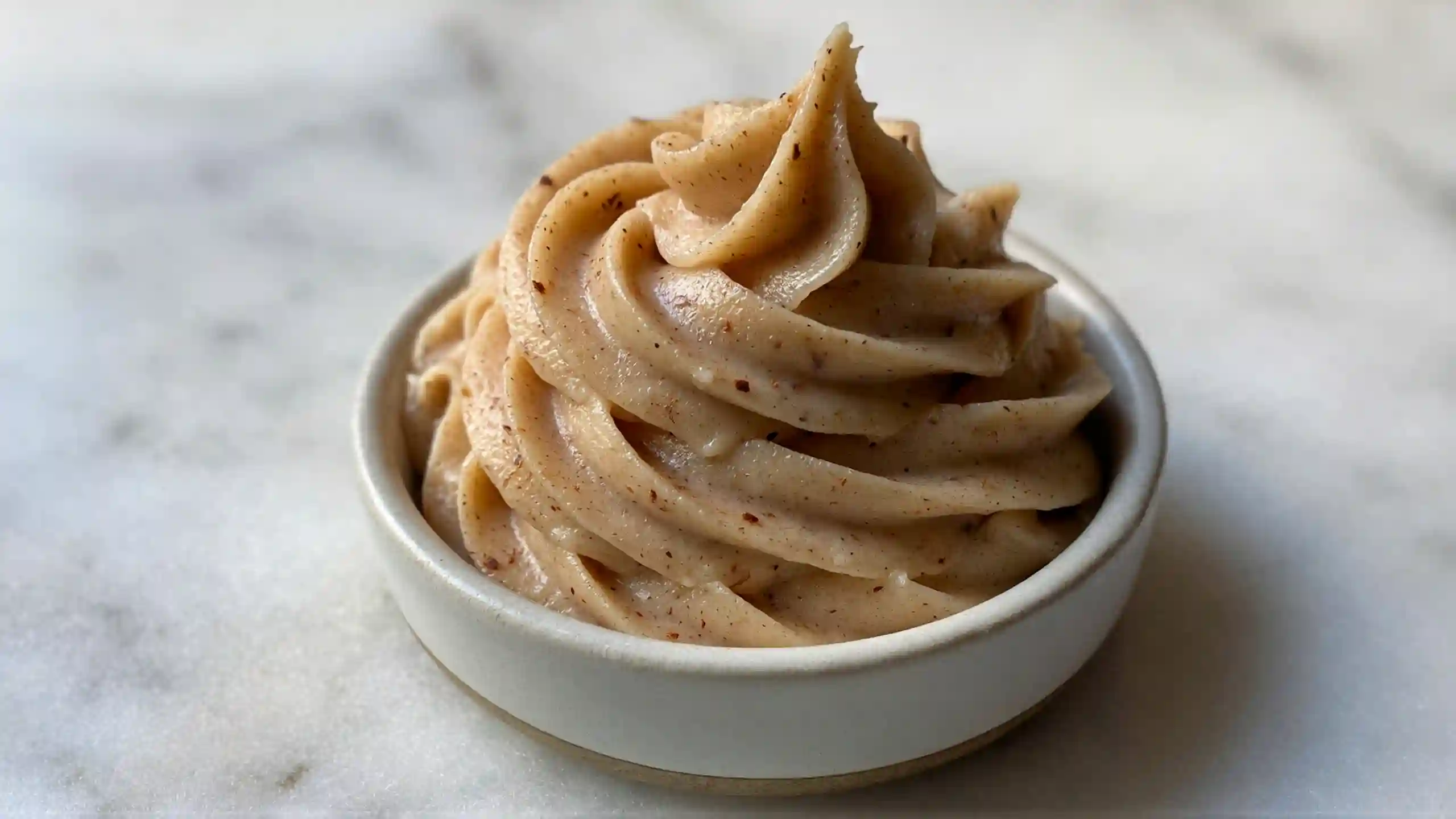 Maple Cinnamon Cool Whip fall dessert topping – fluffy whipped topping with maple syrup and cinnamon for pumpkin pie, apple crisp, and holiday treats.